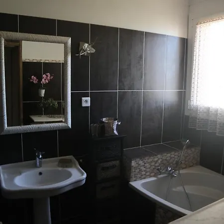 Dernier Etage Vue Imprenable Sur باستيا