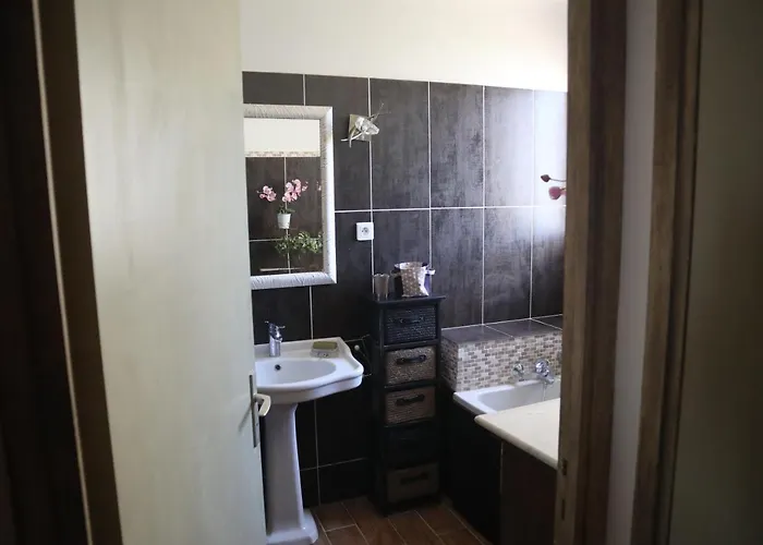 Dernier Etage Vue Imprenable Sur * בסטיה